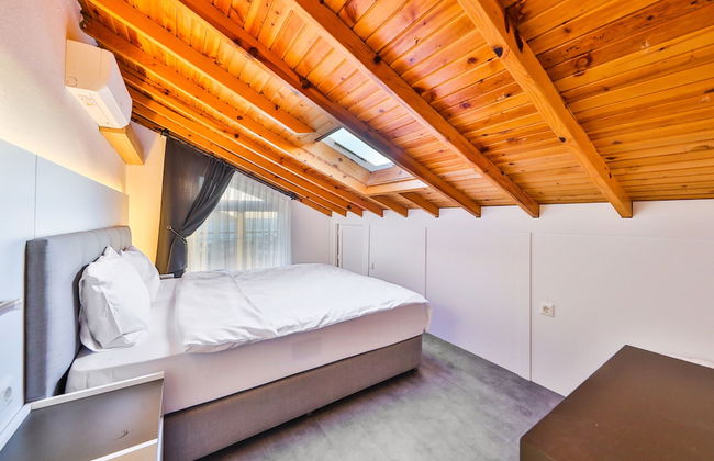 Tugce Apart - Photo 19