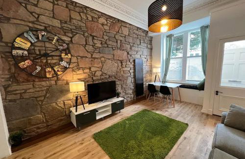 Stunning refurbished main door Marchmont apartment - Foto 1