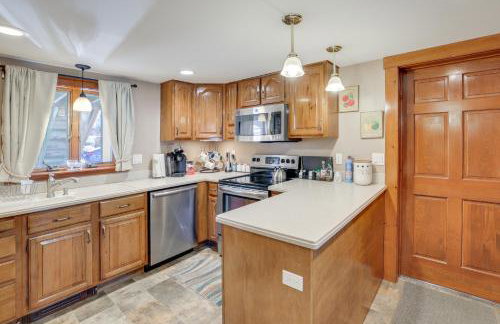 Walk to Memorial Park Pet-Friendly Bethlehem Home - Foto 11