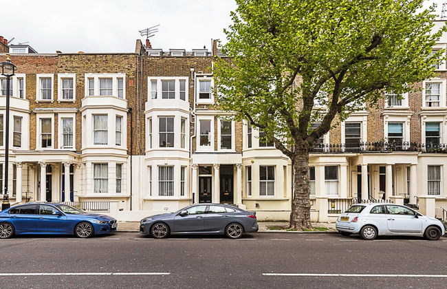 Bright Home Near Little Venice - Photo 32