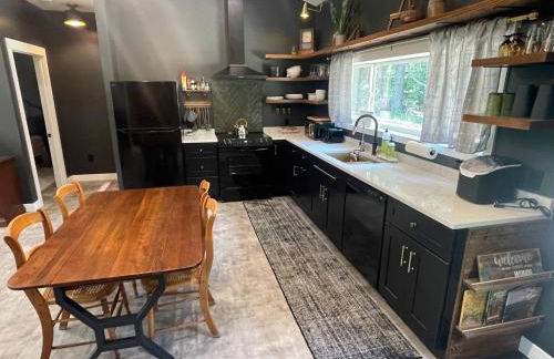 New Listing 2BR/2BA on Trout Lake HotTub & Firepit - Foto 24