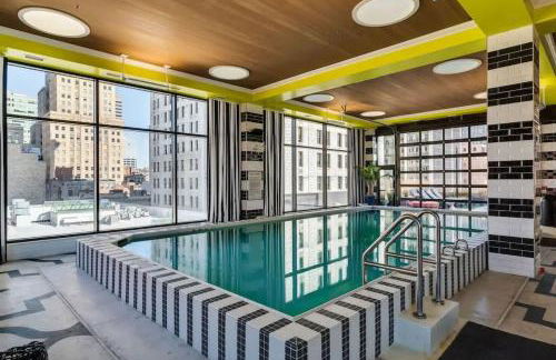 DT Gym Pool Rooftop 5 min walk to Stadiums - Foto 4