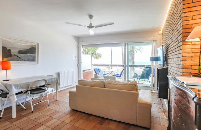 Newly Renovated Beachfront Apartment Ideally Located in Penelope - Foto 16