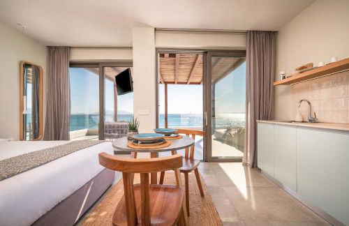 NOA BEACHFRONT SUITES - Foto 14