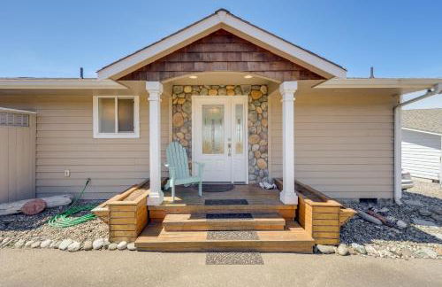 Stunning Home in Coupeville with Deck and Beach Access - Foto 1