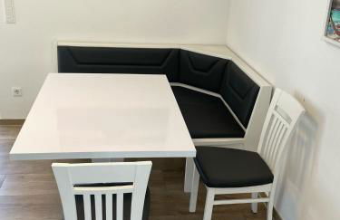 Ruhig gelegene EG-Neubauwohnung & Garten, überdachte Terrasse, Insektenschutz, Fußbodenheizung, EBK für max 7 Personen - Foto 12