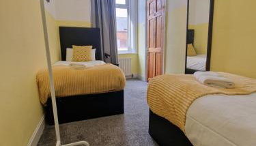 Spacious 2-Bedroom Home Comfortable Stay for 4 - Foto 3, towels, heating