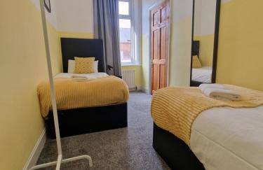 Spacious 2-Bedroom Home Comfortable Stay for 4 - Foto 3