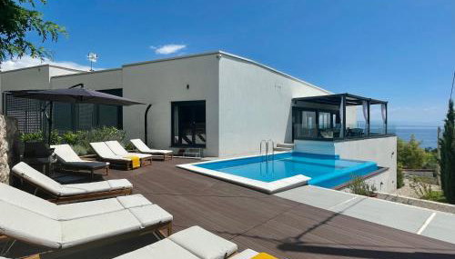 Villa Loqua, Seaview & Private Pool - Foto 2, sunbed