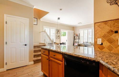 Amazing Gilbert home 3 Bed 2 and half Bath sleeps 8 2 car garage - Foto 13