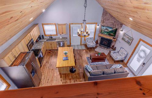 Whispering Pines Cabin - Photo 9