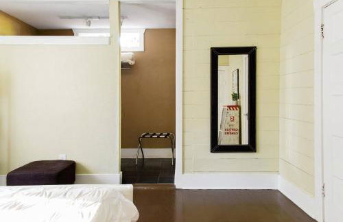 Peaceful Bungalow with Fenced Yard near Shops and Cafes - Photo 16