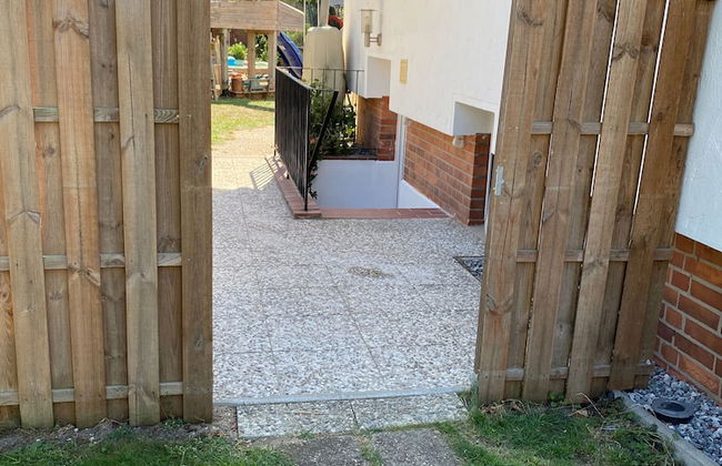 Cozy Furnished Basement Apartment - Photo 19