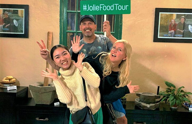 Da nang Helping Hand Food Trail (Da nang Food Tour) - Photo 4