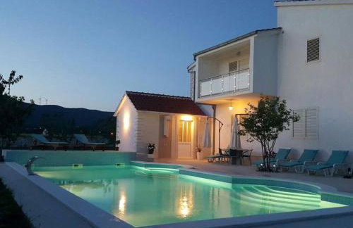MY DALMATIA - Sport and Spa villa Neoric with private heated pool and tennis court - Foto 49