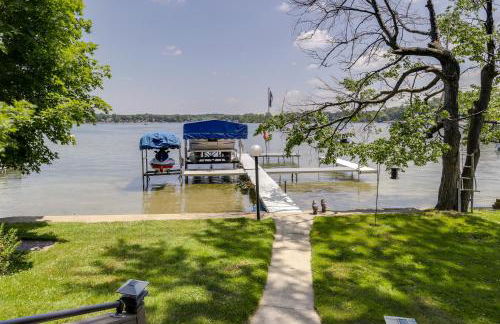 Lakefront Vandalia Home with Boat Dock and Gas Grill! - Foto 3