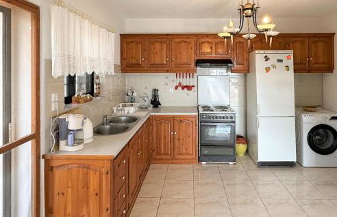 Nice Apartment In Korfos, Korinthos - Foto 6