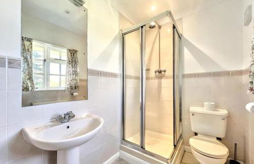 Hidden Haven Cottage with Free Parking - Foto 8