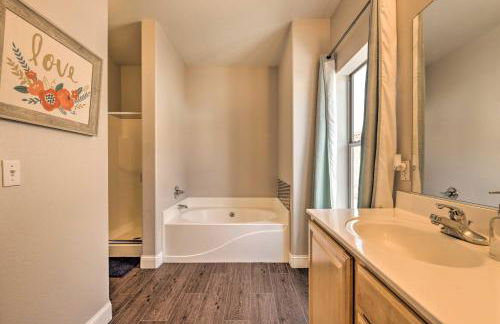 2 Mi to South Mtn Park! Snowbird Retreat with Patio - Foto 22