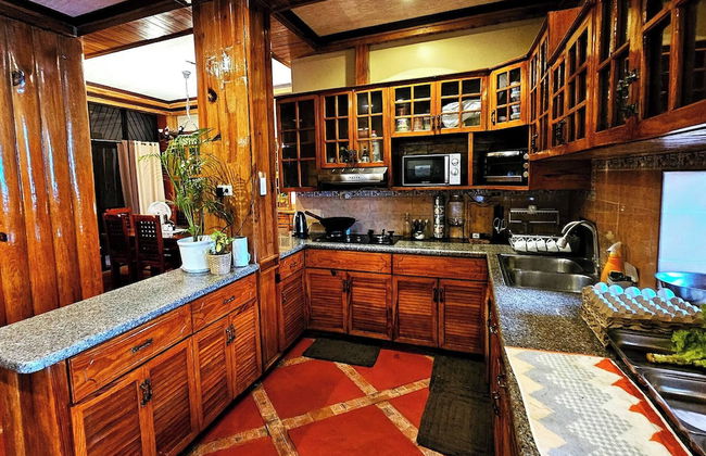 Vacation House Camp 7 Baguio Transient 6BR - Foto 43