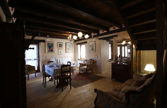 GOLDEN SPUR COTTAGE - Photo 1