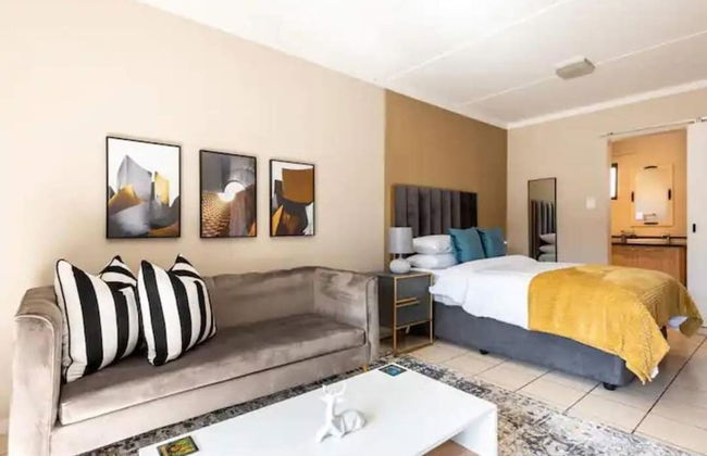 Luxurious 1bed Studio, Self-check in, Free Parking - Photo 7