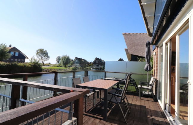 Villa With Terrace on the Water in Friesland - Foto 27