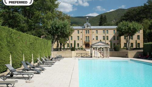 A beautiful 2 persons studio in a chateau with swimming pool - Foto 2