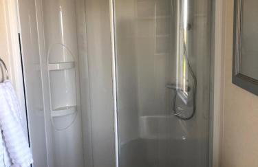 Relaxing Retreat with Hot Tub - Photo 15