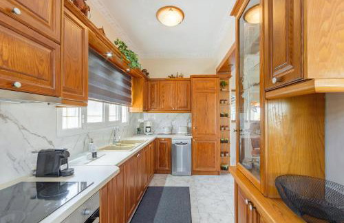 Angela a la Corfu - Foto 40