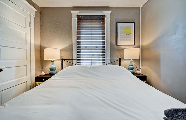 Designer House 5BR! Steps to Downtown/Fountain Sq! - Photo 3