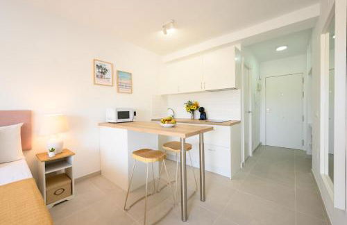 Fuengirola Sun Studio with terrace 9th floor by 10ToSea - Foto 6