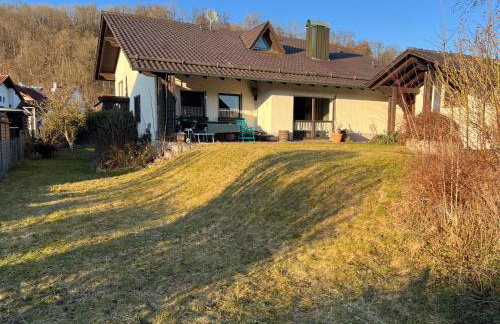 Ferienhaus Natternberg Spacious apartment large living room 4 bedrooms garden quiet near Deggendorf - Foto 22