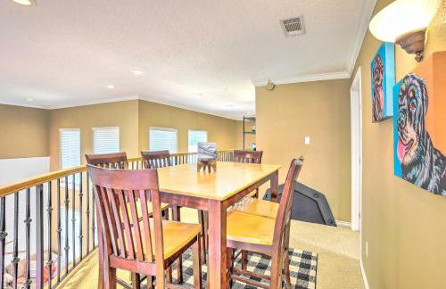 Beautiful Montgomery Home with Lakefront Deck! - Foto 32