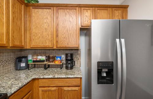 King and Queen Beds with a Gourmet Kitchen - Foto 21