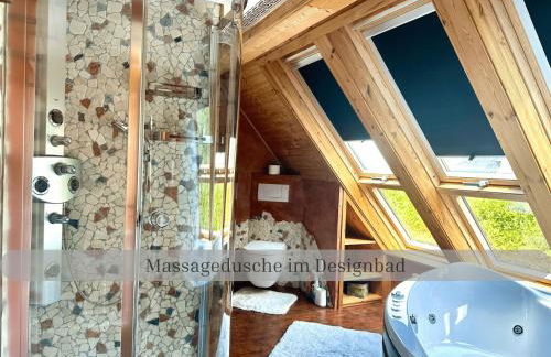 Lodge of Africa - einzigartige Themenzimmer, eingezäunten Garten, Sauna, Whirlpool & Kamin, Hunde willkommen, Gasgrill, voll ausgestattete Küche, großer Essbereich, Hamburg & Stade in der Nähe - Photo 13