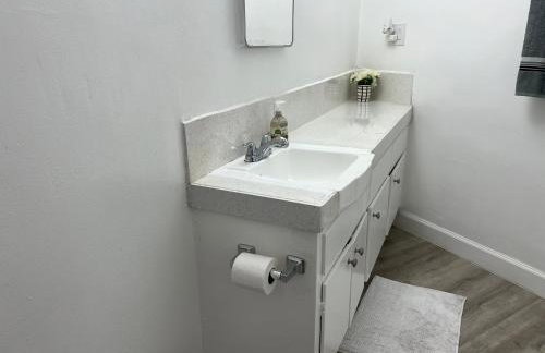 NoHo Cozy Cove - Foto 8