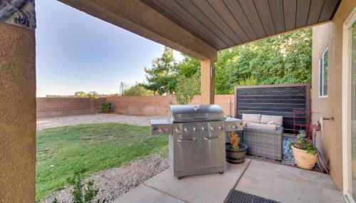 Chic New Mexico Retreat with Patio, Grill and Fire Pit - Foto 2