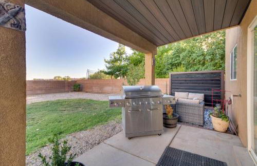 Chic New Mexico Retreat with Patio, Grill and Fire Pit - Foto 2