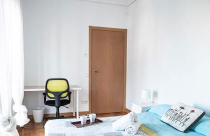 Adaptado y cómodo apartamento en Iturrama - Photo 14