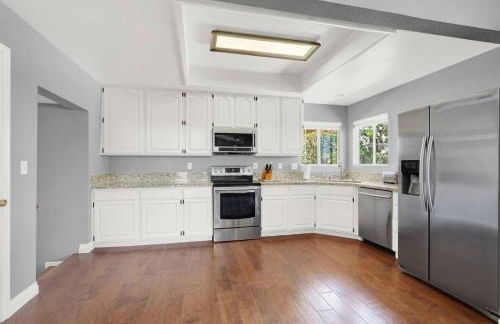 Luxe 4BR Vegas Retreat Pool, Games and BBQ - Foto 5