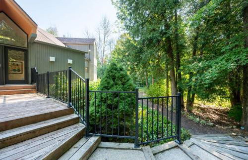 Modern Home Walk to Downtown, Hot Tub & GameRoom - Foto 56