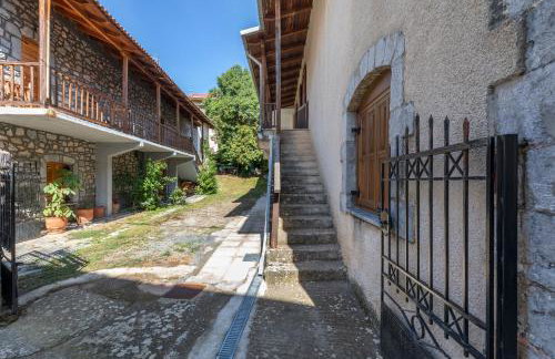 Kallisti Vitina Home - Photo 2