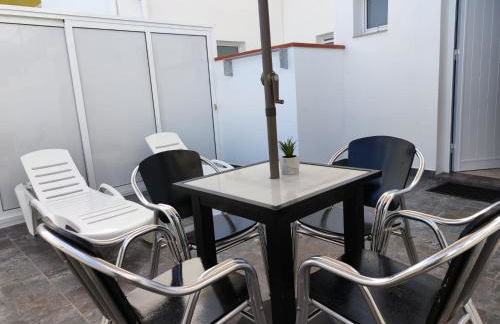 CASA PIRÁMIDE 2. Terraza WiFi y Parking Privado - Foto 22