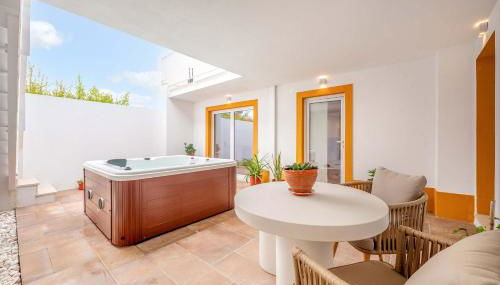 Vila Amorim - Stylish 4BR Home with Jacuzzi - Foto 2