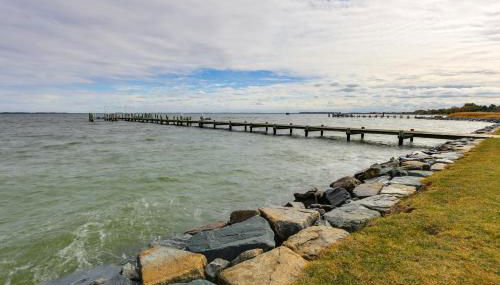 Chesapeake Bay Views and Private Deck Cozy Cottage - Foto 3