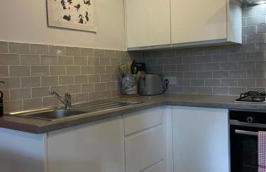 Characterful Edinburgh 1BR, Private Deck, Leith & Walk to City Centre - Foto 22