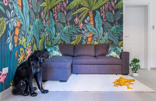 Tropical Boutique Apartment - Photo 28