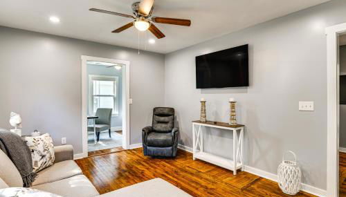 3 Mi to Camp Lejeune Home with Fire Pit and Grill! - Foto 3