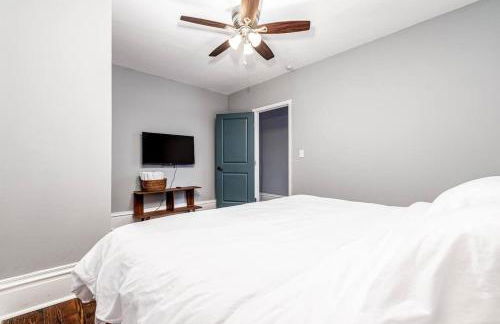 Home 4/ King Beds - Large Garage by StayStLouis - Foto 4